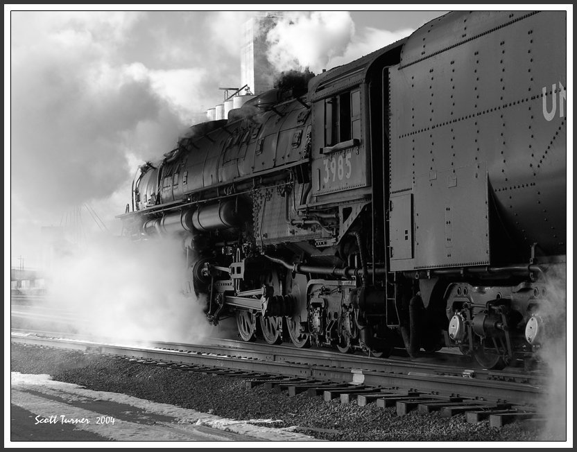 Photo: UP Challenger 3985 steams quietly in North Platte, NE